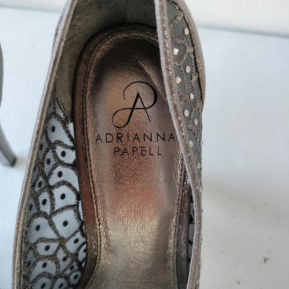 Adrianna Papell Foxy Silver Embellished Mesh Heels Pumps 8.5 Wedding Formal